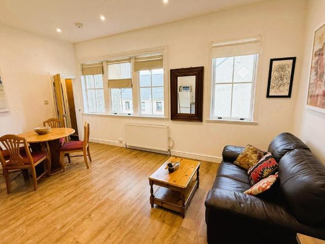Flat for rent in Bellfield, Portobello
