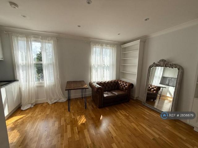 Flat for rent in Barnsbury, Greater London
