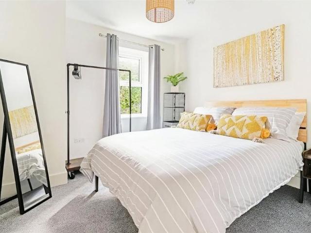 Apartment for rent in Broadwater Down, Sandown Park