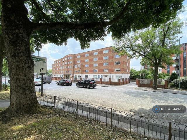Flat for rent in Parrs Wood, Georgia