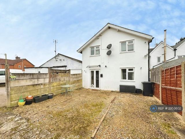 Flat for rent in Semington, Wiltshire