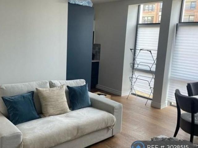 Apartment for rent in Claygate, Elmbridge