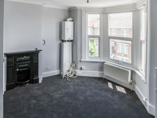 Apartment for rent in Monks Orchard, Kent