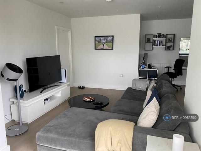 Flat for rent in Kidbrooke, Greater London