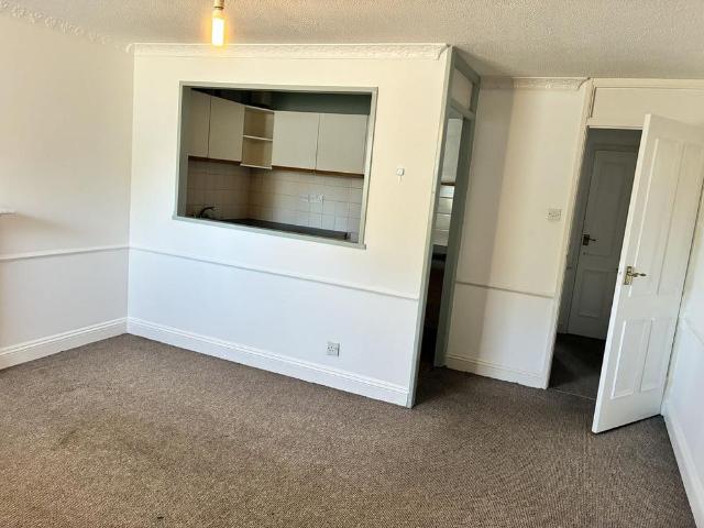 Apartment for rent in Peacehaven, Iford