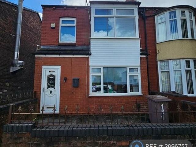 Flat for rent in St Helens