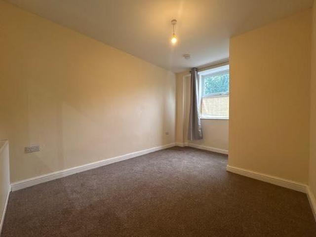 Apartment for rent in Llanhilleth, Wales