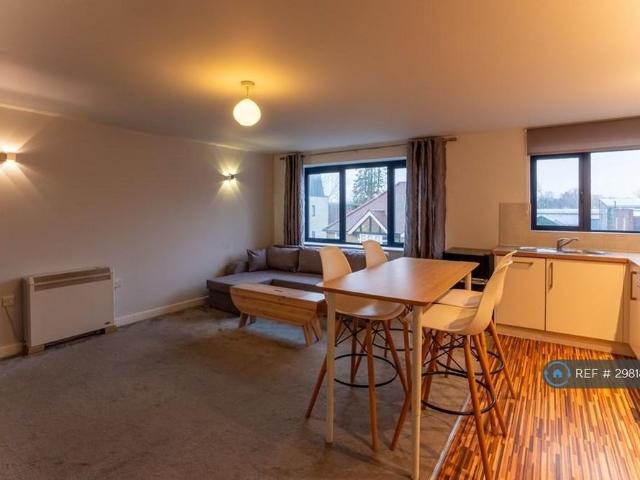 Apartment for rent in St Albans, Five Acres