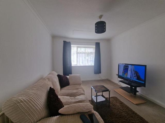 Apartment for rent in Middle Deal, Ash