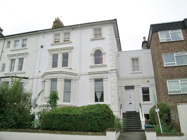 Flat for rent in Surbiton, Greater London