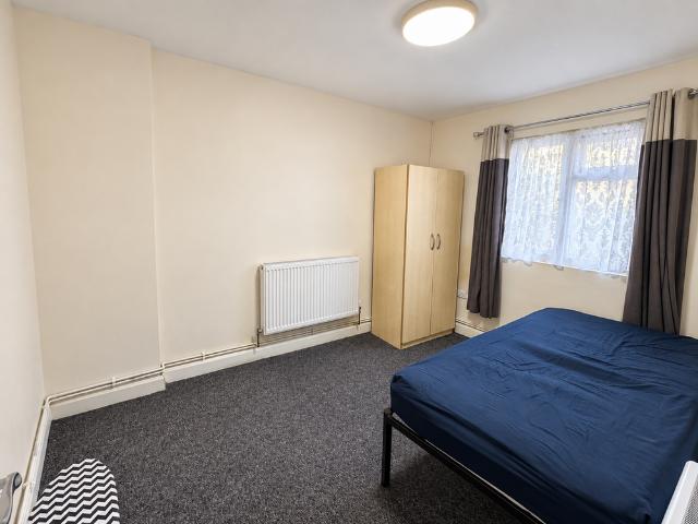 Apartment for rent in London Borough of Barking and Dagenham, Greater London
