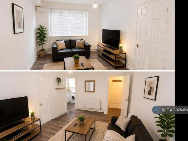 Flat for rent in Putney Vale, Greater London