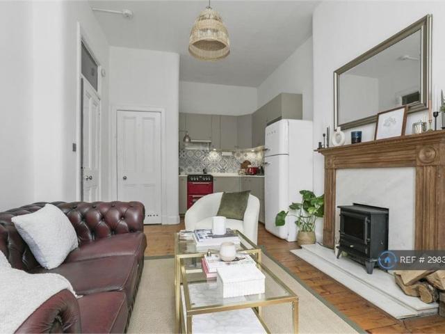 Apartment for rent in Hillside, Leith