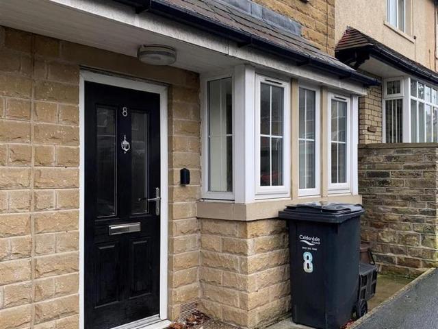 Flat for rent in Elland, West Yorkshire