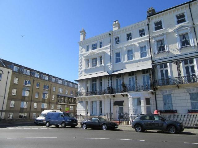 Flat for rent in East Cliff, Acol