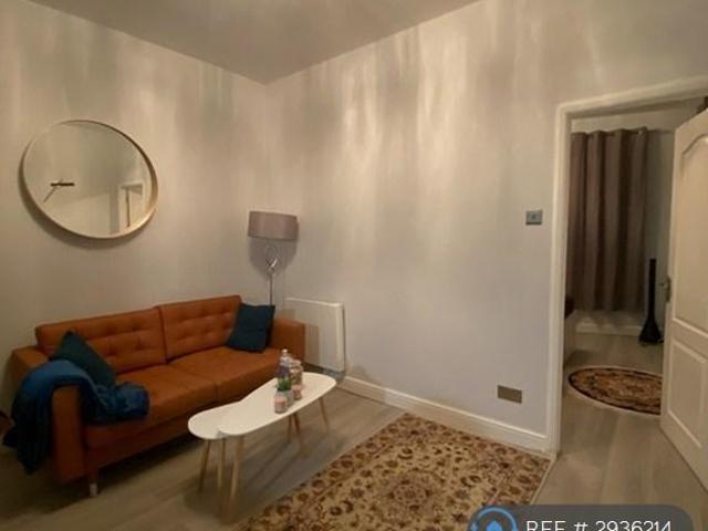 Flat for rent in Milton, Alton Barnes