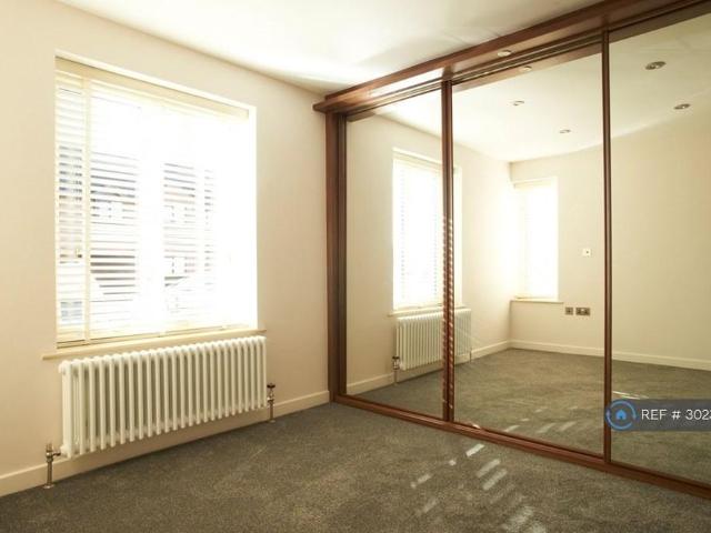 Apartment for rent in Lakenham, East Bank