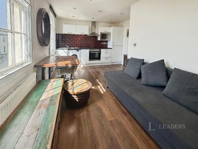 Apartment for rent in Milverton, Green Close