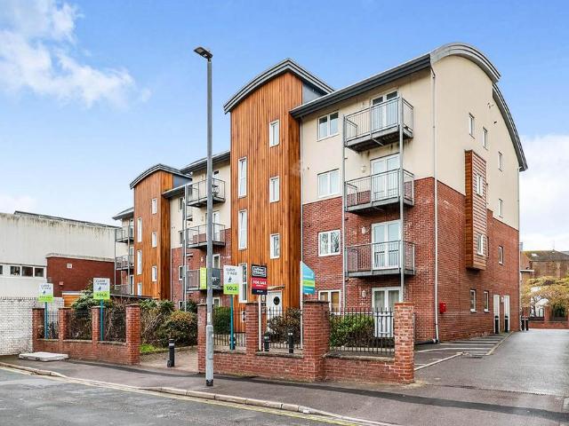 Flat for rent in Portsea, City Of Portsmouth