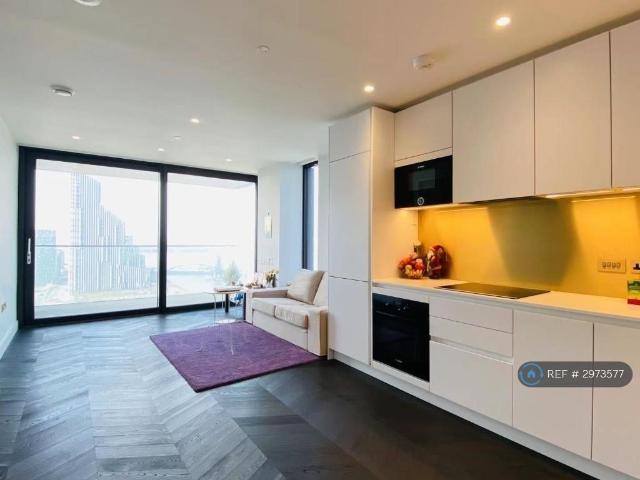 Flat for rent in Greenwich Peninsula, Greater London