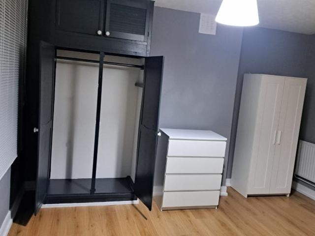Apartment for rent in Cann Hall, Greater London