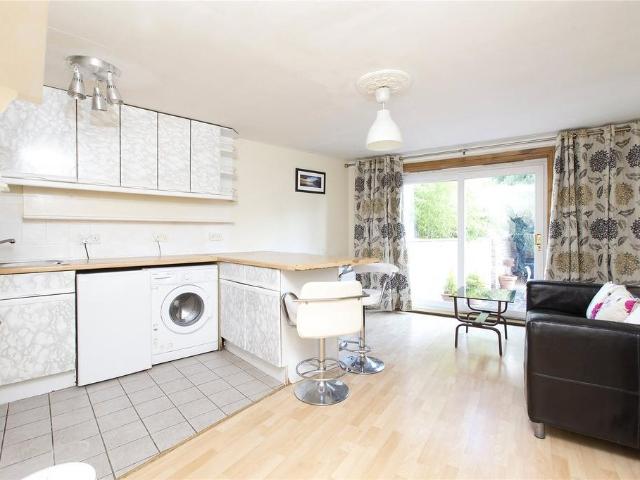 Flat for rent in Blackhall, Scotland
