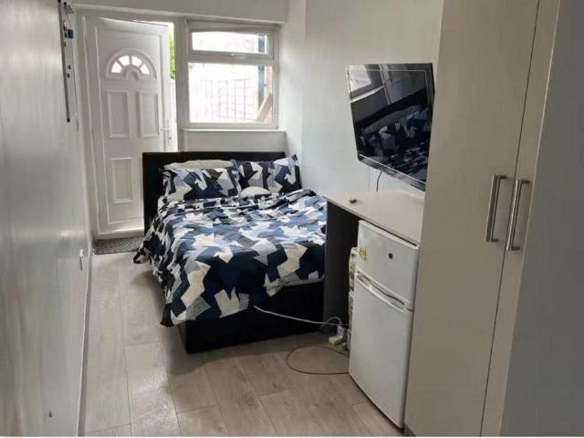 Apartment for rent in London Borough of Hounslow, Feltham