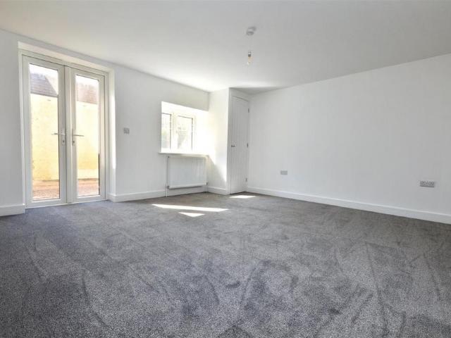 Apartment for rent in Cross In Hand, East Sussex
