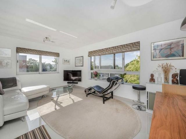 Apartment for rent in London Borough of Ealing, Perivale