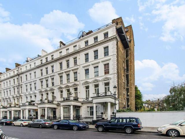 Flat for rent in Earl's Court, Greater London