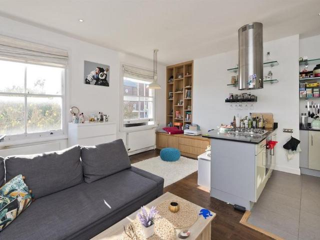 Apartment for rent in Lancaster West Estate, Greater London
