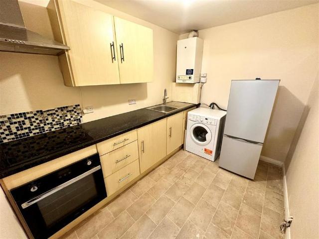 Apartment for rent in Elmbridge, Surrey