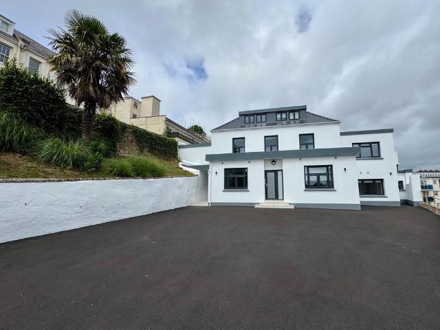 Flat for rent in St Helier