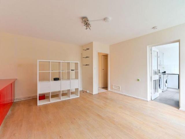 Apartment for rent in Camberwell, Greater London