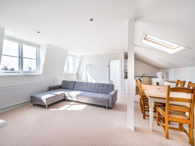Flat for rent in North Kensington, Isle Of Man