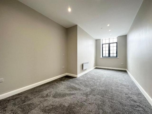 Apartment for rent in Woolshops, Calderdale