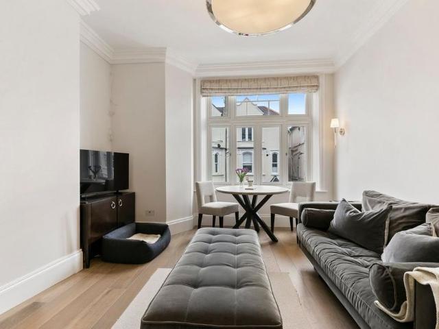 Apartment for rent in Fulham, Greater London