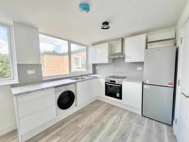 Apartment for rent in Navestock Side, Essex
