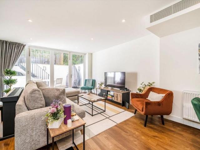 Apartment for rent in London Borough of Ealing, Greater London