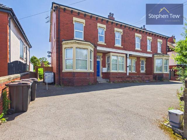 Flat for rent in Layton, Blackpool
