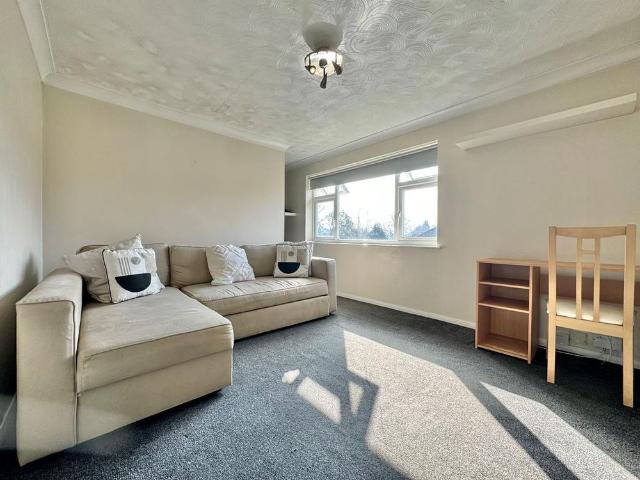 Apartment for rent in Lakenham, East Bank