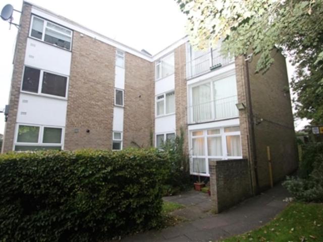 Flat for rent in St Marks, Maidenhead
