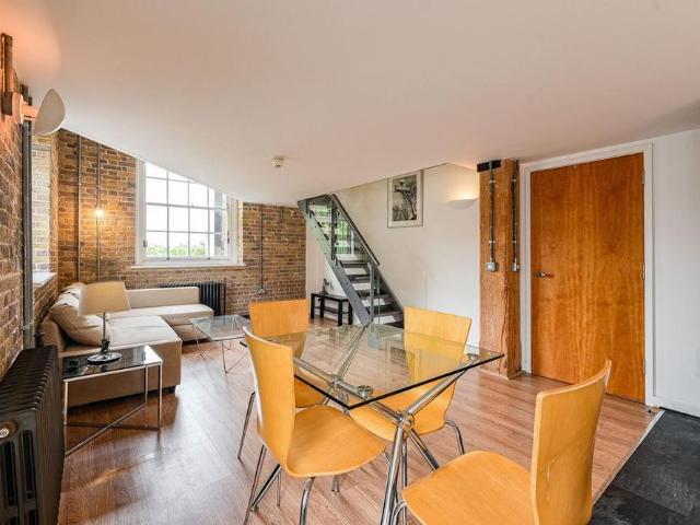 Apartment for rent in Glyndon, Shooters Hill