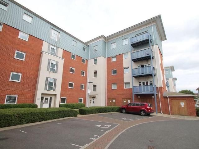 Apartment for rent in Yiewsley, Greater London