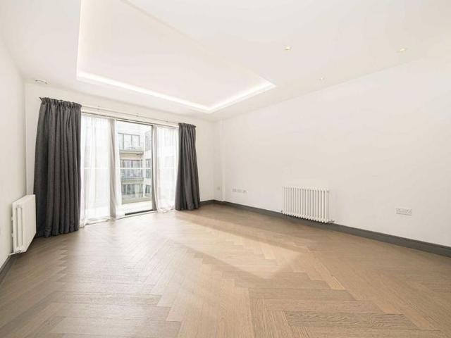 Apartment for rent in St Margarets, Greater London
