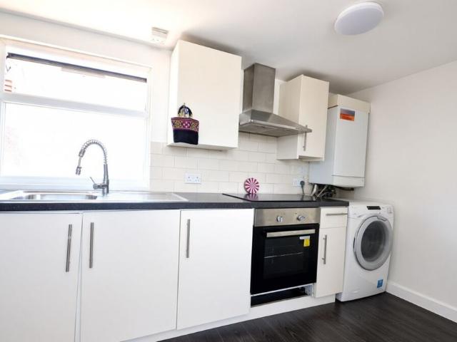 Apartment for rent in Ashford, Spelthorne