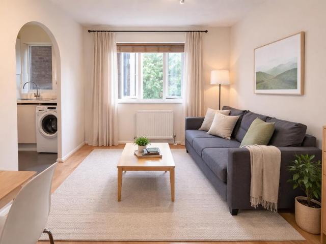 Flat for rent in Brondesbury, Isle Of Man