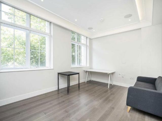 Apartment for rent in Blackfriars, Lyons
