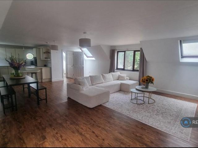 Flat for rent in Liddington, Swindon