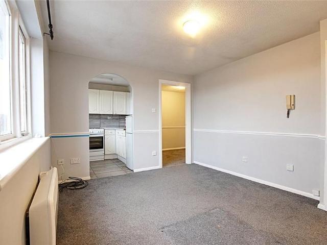 Apartment for rent in Freezywater, Greater London